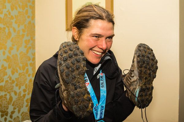Jasmin Paris With Her ROCLITE 275 Shoes At The End Of The Spine Race Jasmin Paris With Her ROCLITE 275 Shoes At The End Of The Spine Race