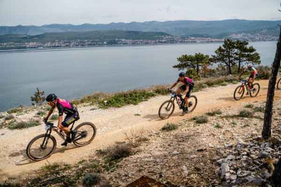 Riding the 4 Islands MTB Stage race